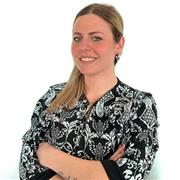 Diplomata liceo linguistico e impiegata nel settore spedizionieristico impartisce lezioni di inglese dai bambini agli adulti